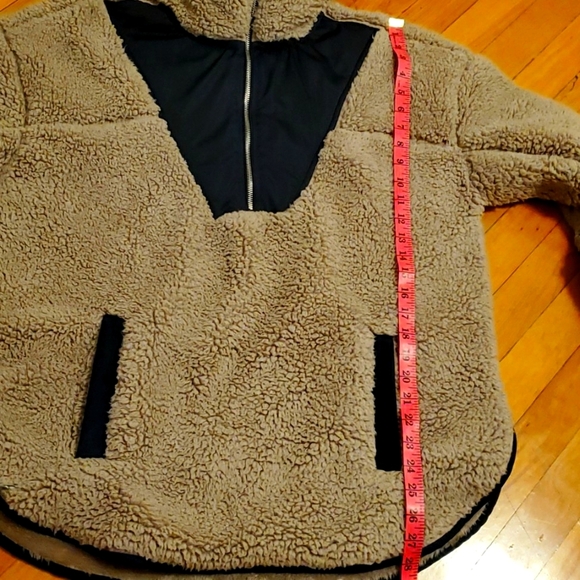 Abercrombie & Fitch light brown teddy half zip pullover sweater. Cozy. Size L. - Picture 11 of 12